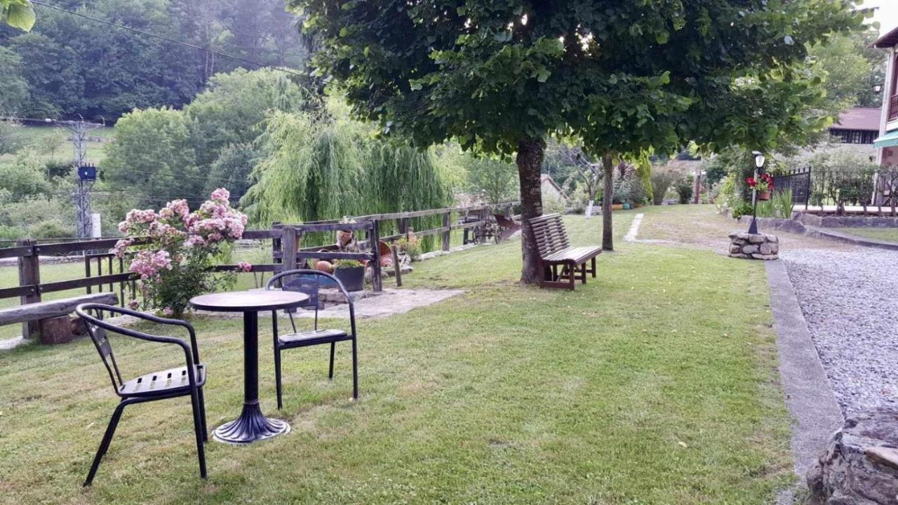 Apartamentos Rurales La Tabla Alles Kültér fotó